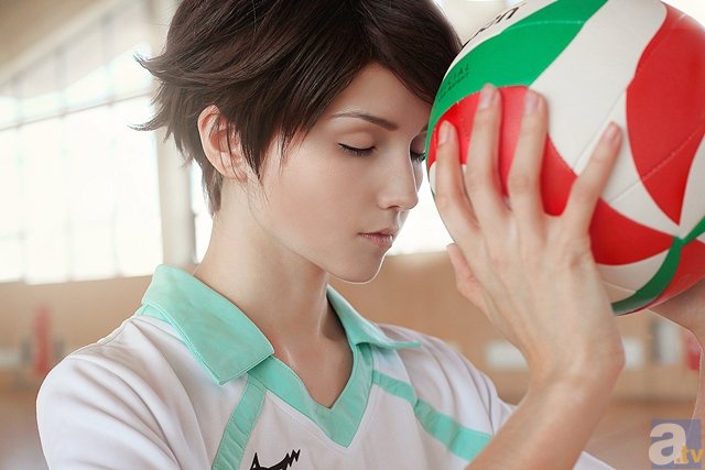 澳洲一女子用大腿5秒夹爆西瓜引热议(图)‘开云体育下载’(图2) 开云